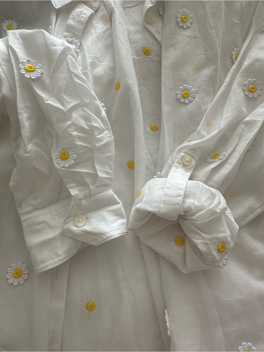 Anthropologie Maeve White Button-Down Shirt with Yellow Daisy Embroidery - Picture 4 of 6